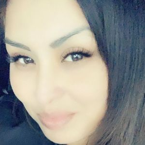 Meet your Posher, Paula